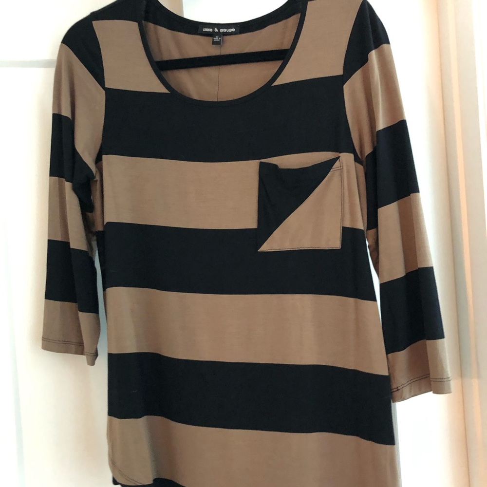 3/4 camel and black striped shirt